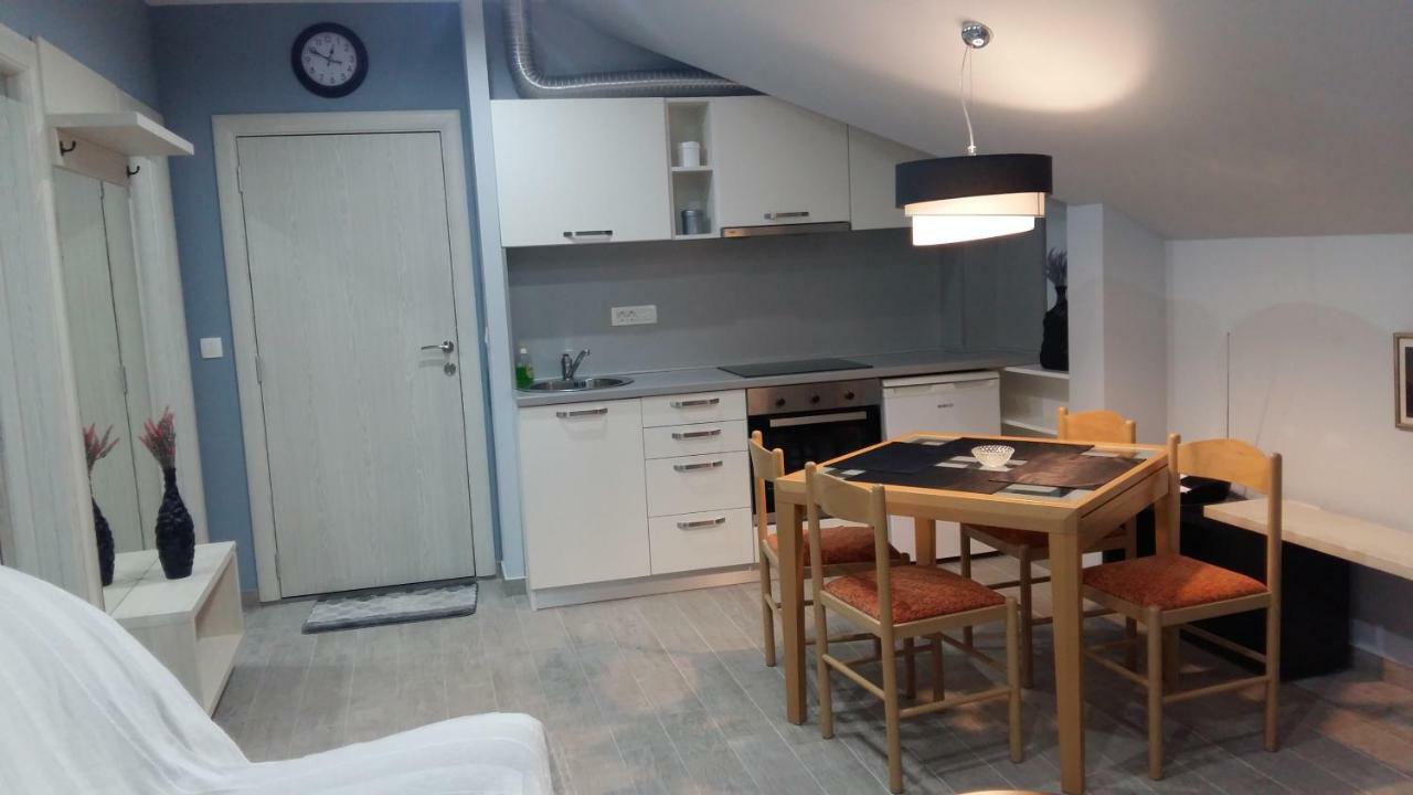 Apartments Sovran Vila Marija เพรอชานิ ภายนอก รูปภาพ