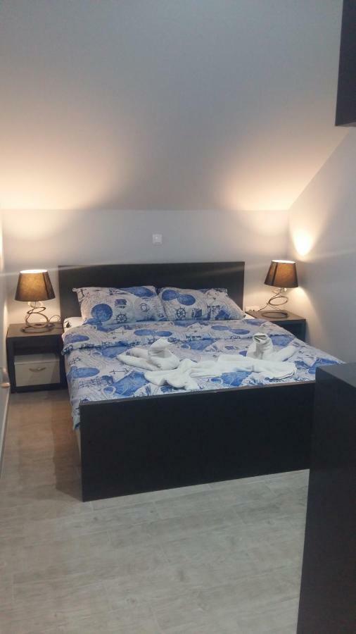 Apartments Sovran Vila Marija เพรอชานิ ภายนอก รูปภาพ