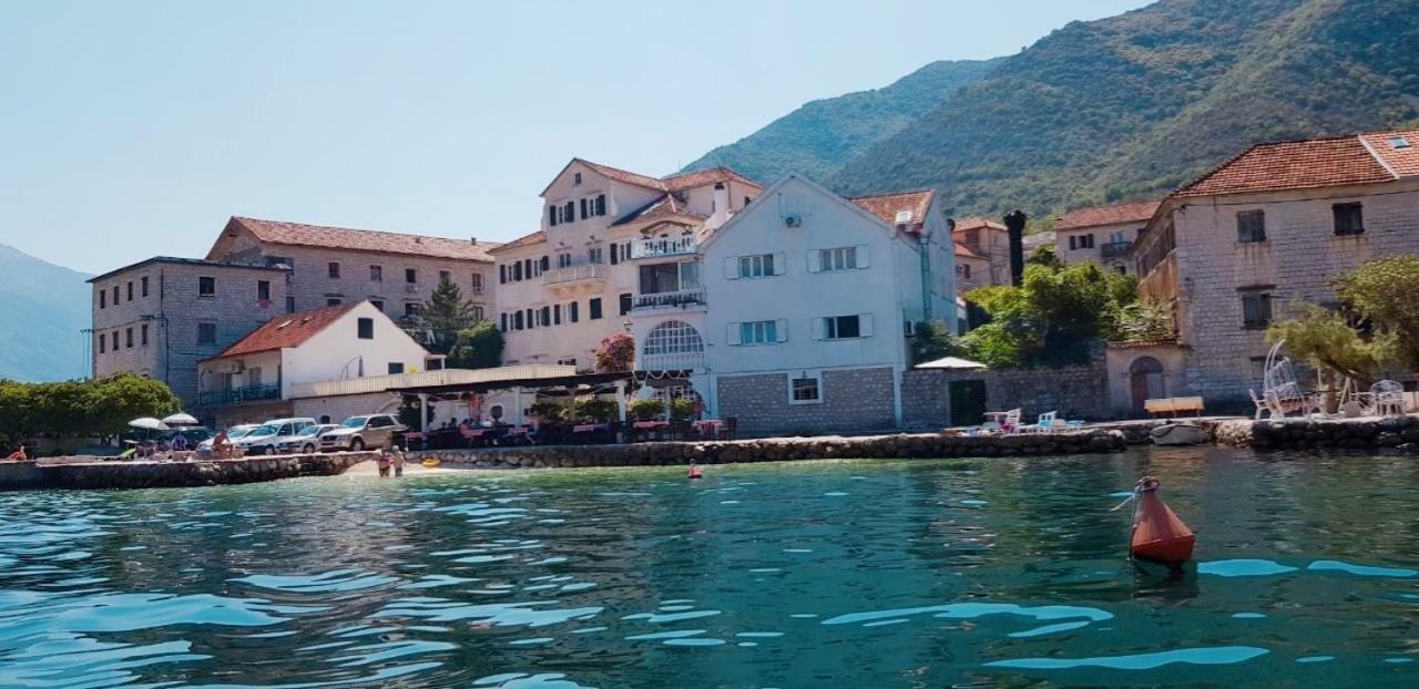Apartments Sovran Vila Marija เพรอชานิ ภายนอก รูปภาพ