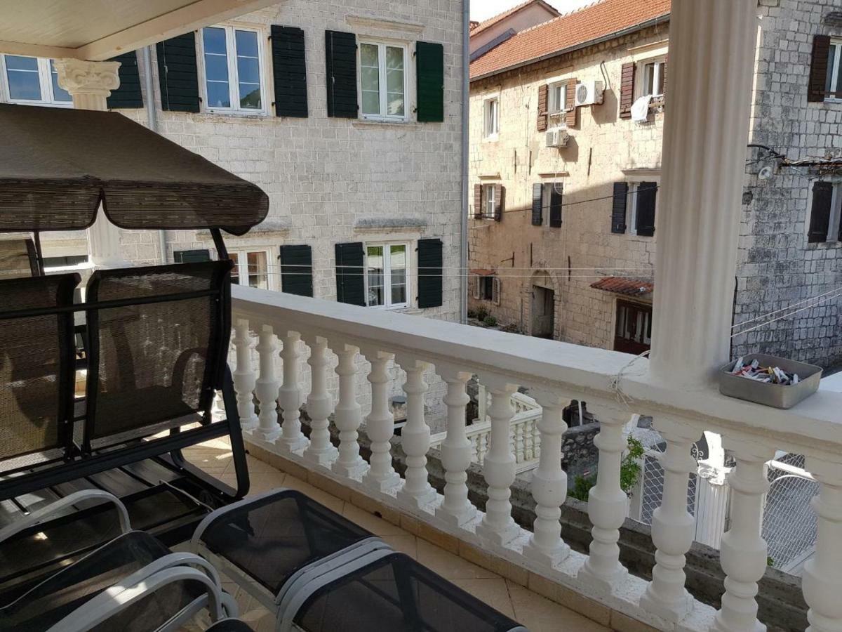 Apartments Sovran Vila Marija เพรอชานิ ภายนอก รูปภาพ